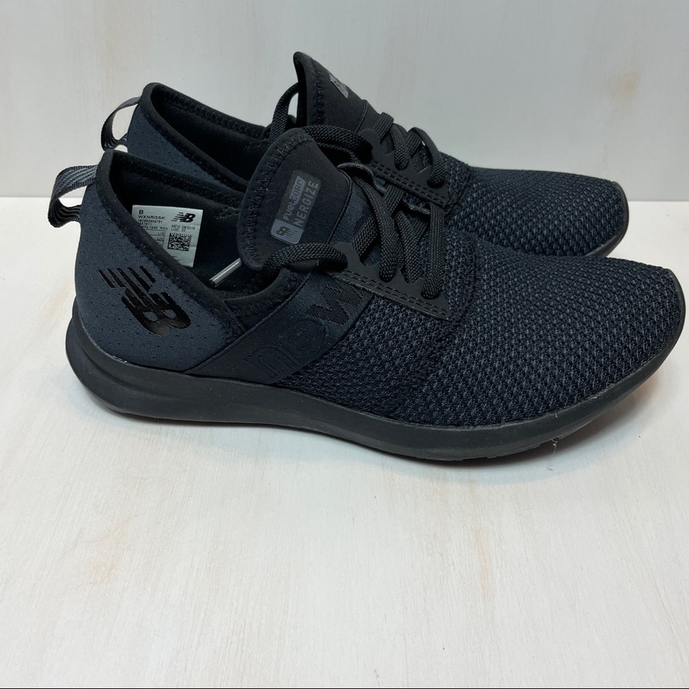 New Women’s New Balance Comfort Sneakers Sz 7